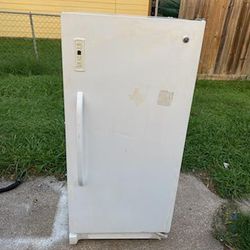 Stand Up Deep Freezer Works Great Asking 150$ Obo