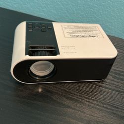 BRAND NEW PROJECTOR