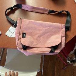 Loiee Messenger Bag