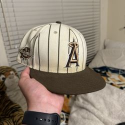 Angeles Fitted Hat 