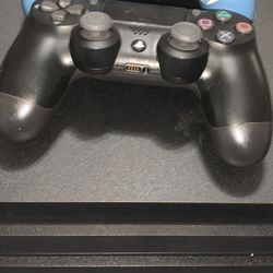 Ps4 Pro With 2 Remote