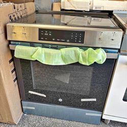 30 inch Electric GE Stove 