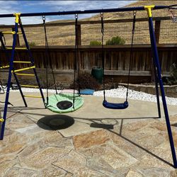 Swing And Trampoline For Backyard 