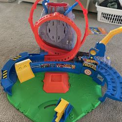 Monster Truck Dino Track