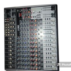 Vendo Mixer Behringer Funciona Al 100