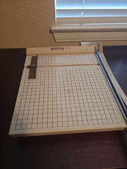 Boston 2612 Paper cutter