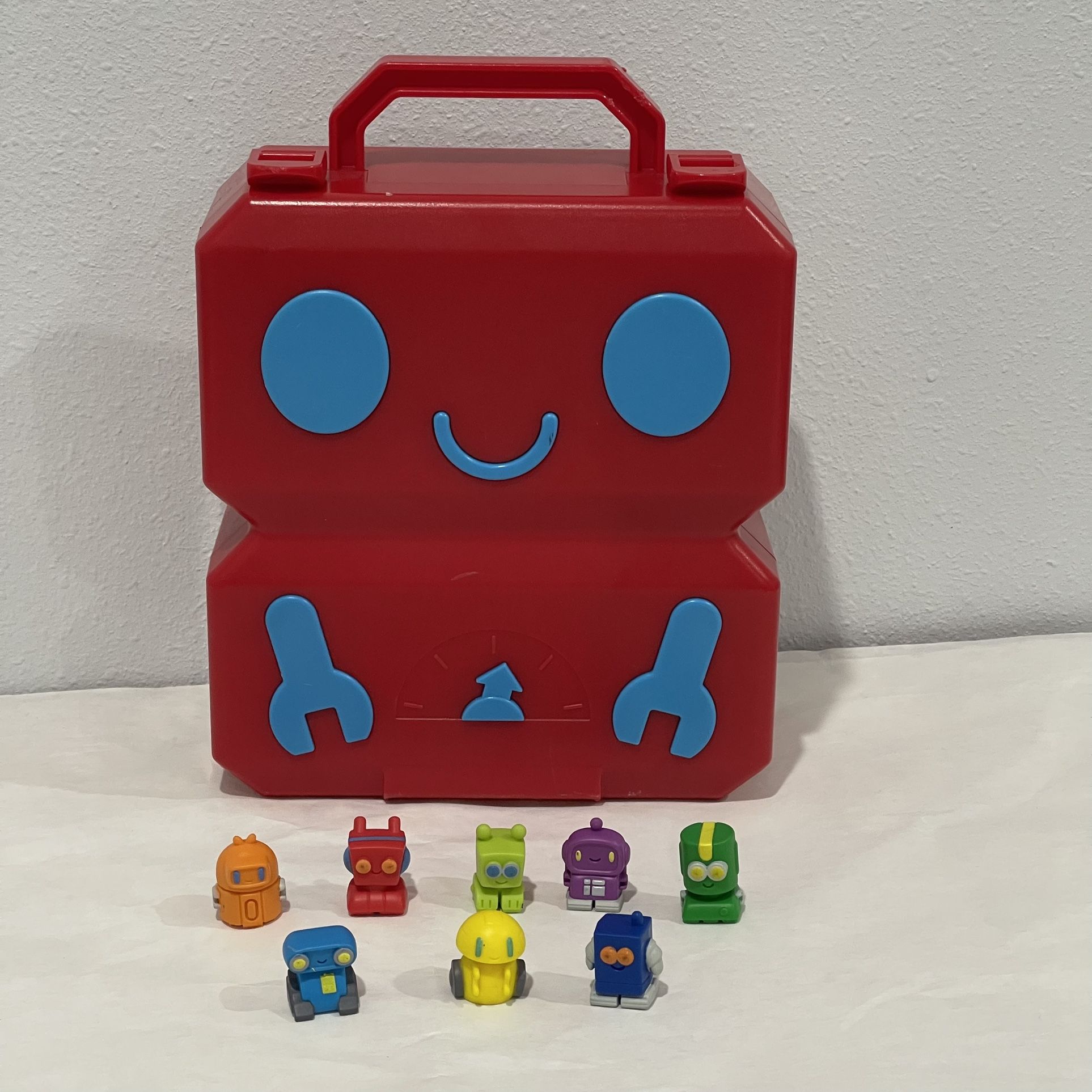 Carry Around Robot Town Lakeshore Includes 8 Robots Fun & Educational Play Set