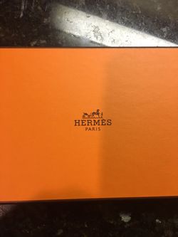 New Authentic Hermes Tie with box and gift receipt for Sale in Chino