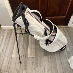G FORE SUNDAY STYLE GOLF STAND BAG WITH BACKPACK STRAPS AND RAIN COVER 