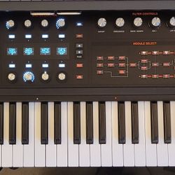 Hydrasynth Deluxe 73 key synthesizer with polyphonic aftertouch and over $100 in bonus sound packs