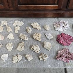 Many Pieces Of Fish Tank Aquarium Reef Rock or Decor