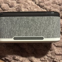Bluetooth speaker with wireless charger
