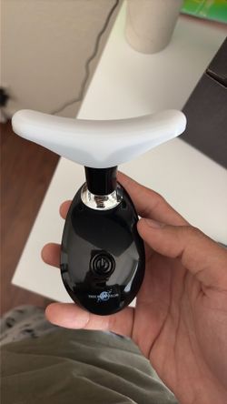 True Beautyglow Massager w charger