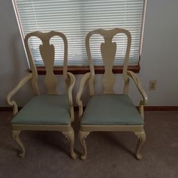 TWO GORGEOUS SIDE CHAIRS!