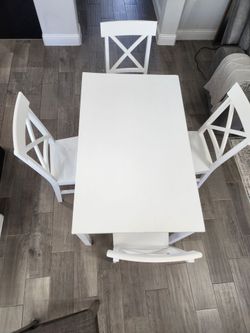 White Dining Table and 4 Chairs Set