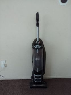 Shark Navigator DLX Upright Bagless Vacuum Cleaner