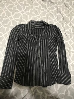 Women’s dress collard long sleeve top - size M