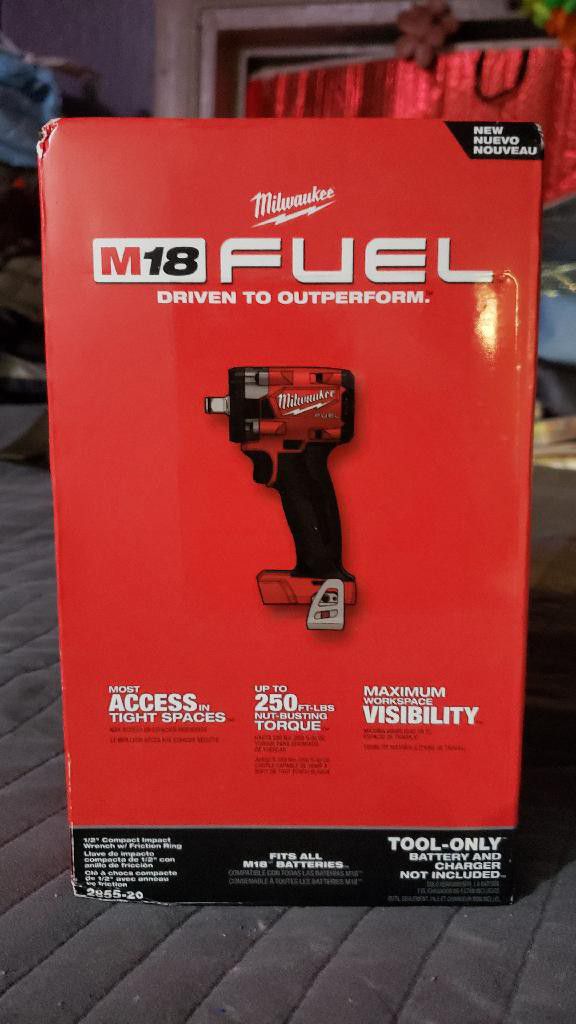 Milwaukee M18 Fuel 1/2in. Compact Impact Wrench