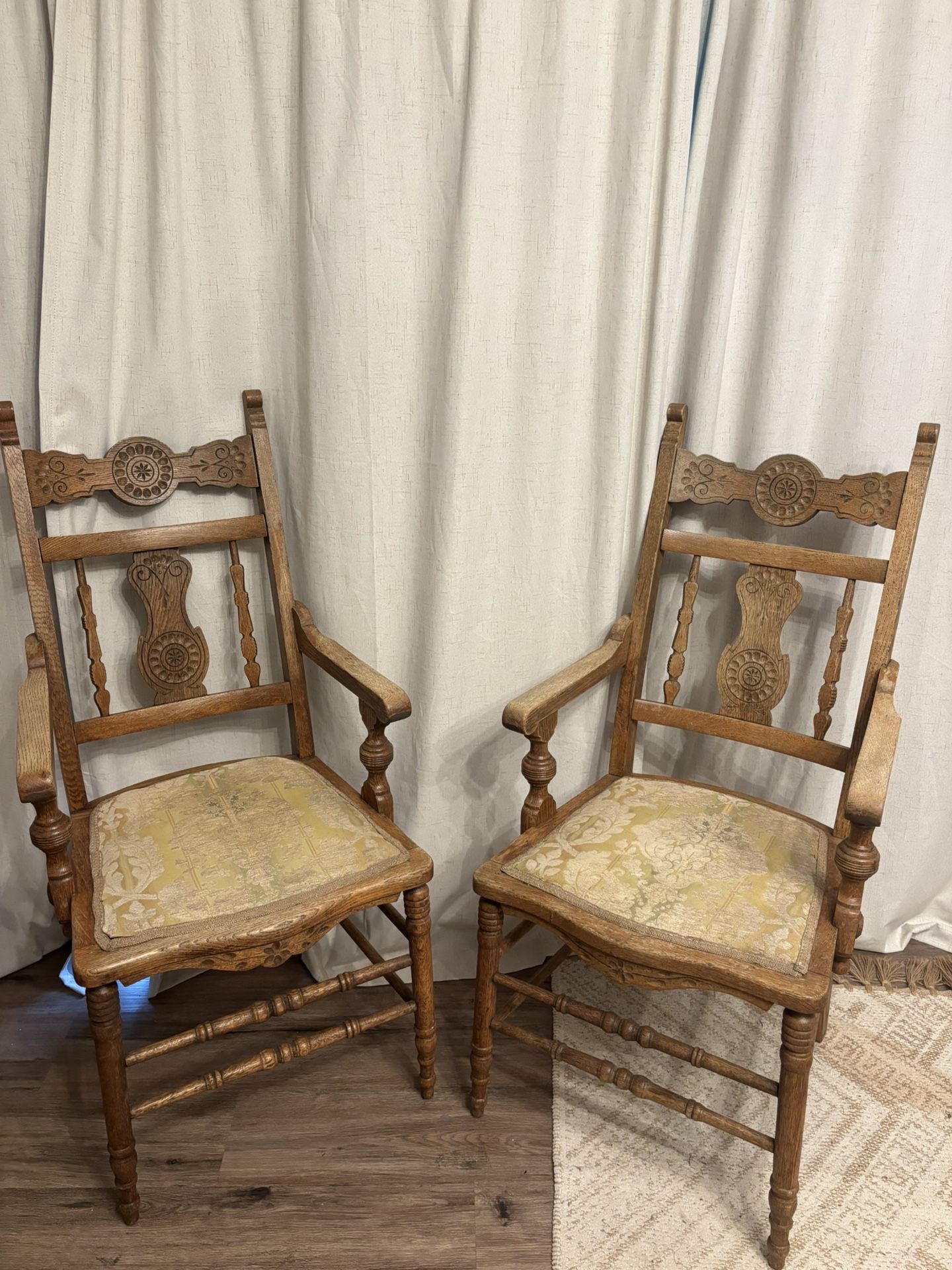 Antique Eastlake Spoon-Carved Oak Armchairs – Set of 2