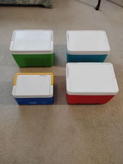 Ice chests 4 Lot