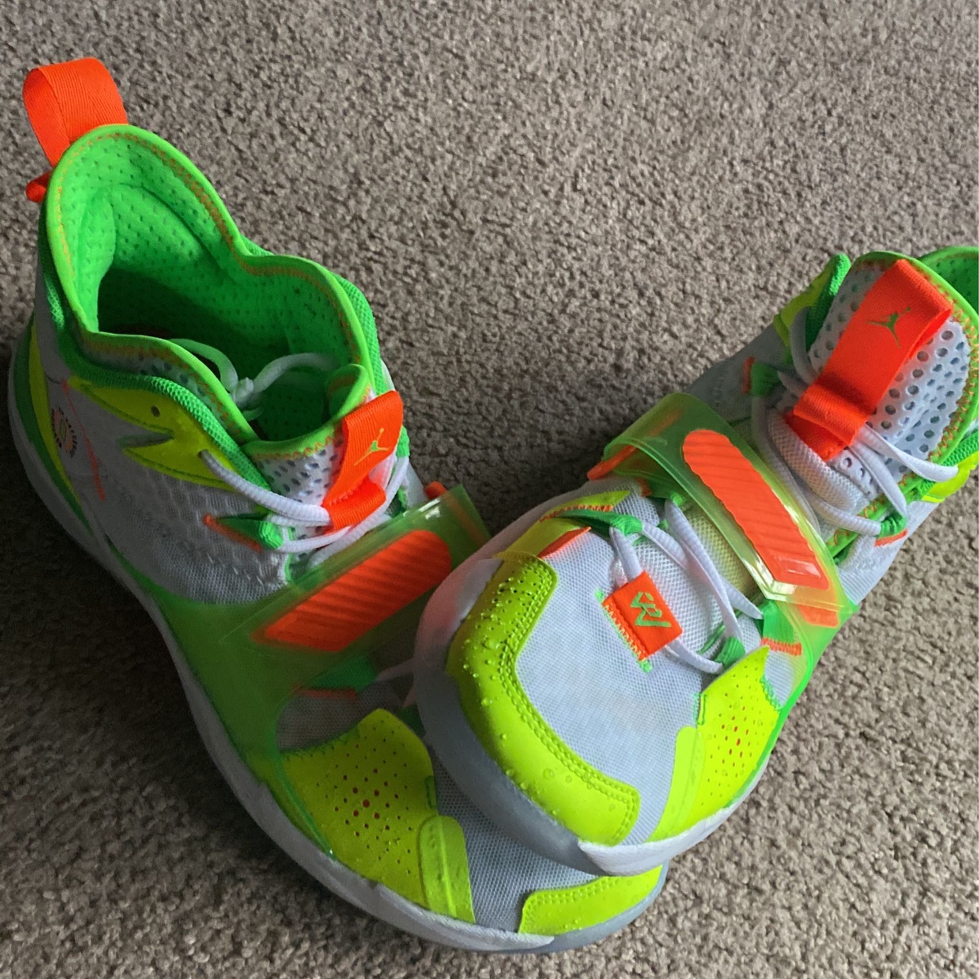 Russel Westbrook/ Jordan : Why Not Zer0.3 Splash Extremely Limited Addition. Basketball Shoes . Text Me Any Price You Think Is Reasonable