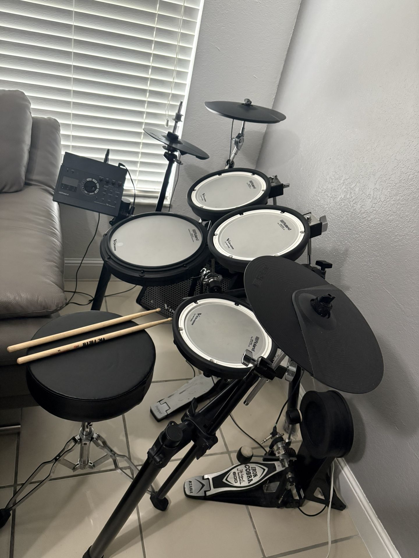 Roland Td-17 Drum-Amp Full Set