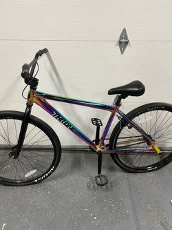 Bike - Throne The Goon