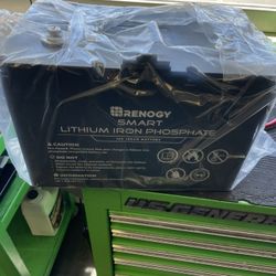 Renogy 12V 100Ah Smart Lithium Battery