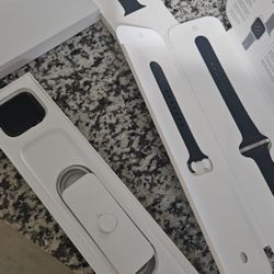 Apple Watch SE 44mm (1st Gen)