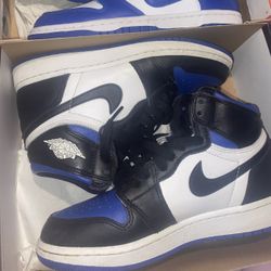 Air Jordan 1 Retro Royal Toe 
