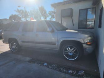 2004 Chevrolet Suburban