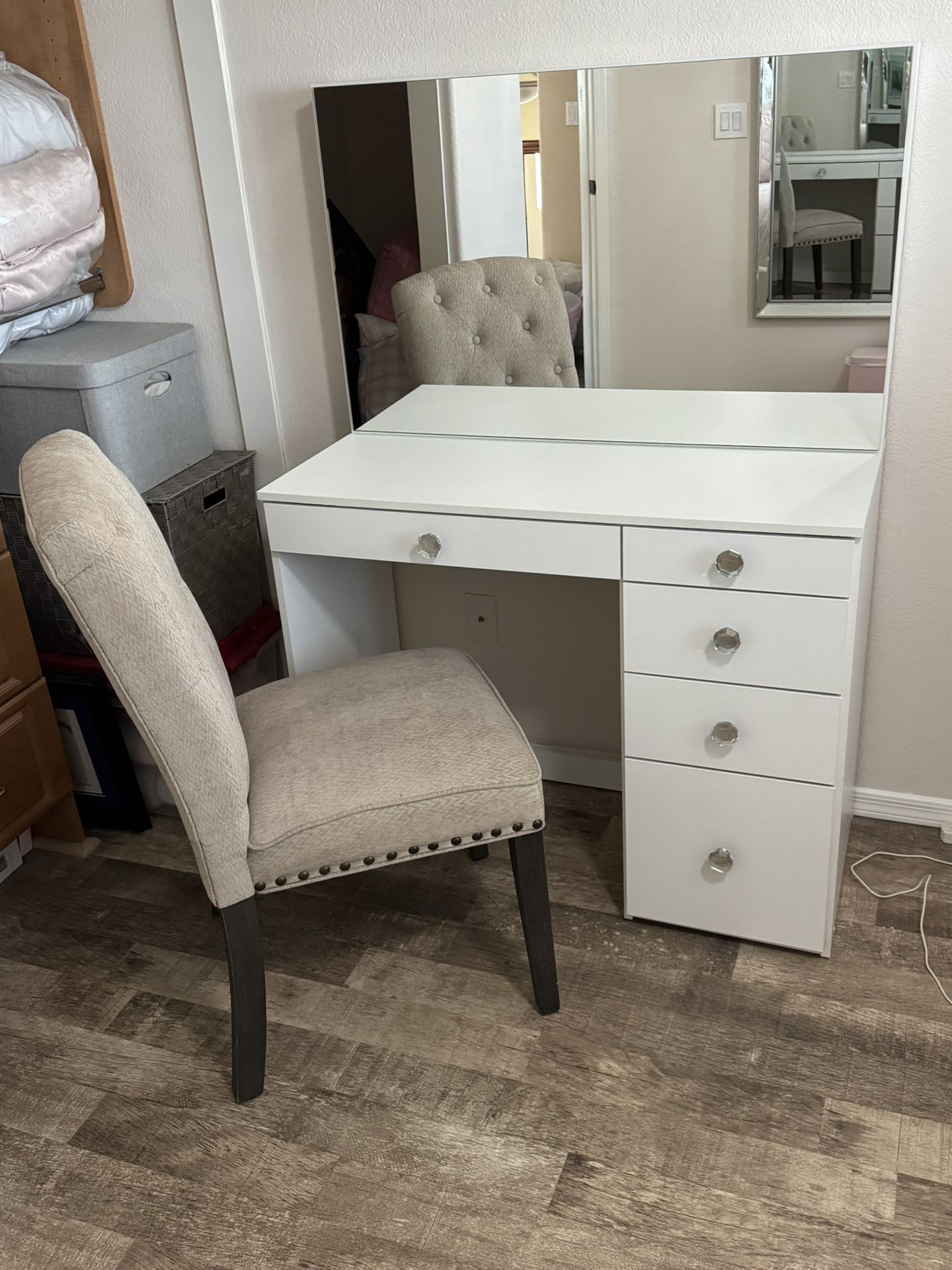 Vanity/Desk