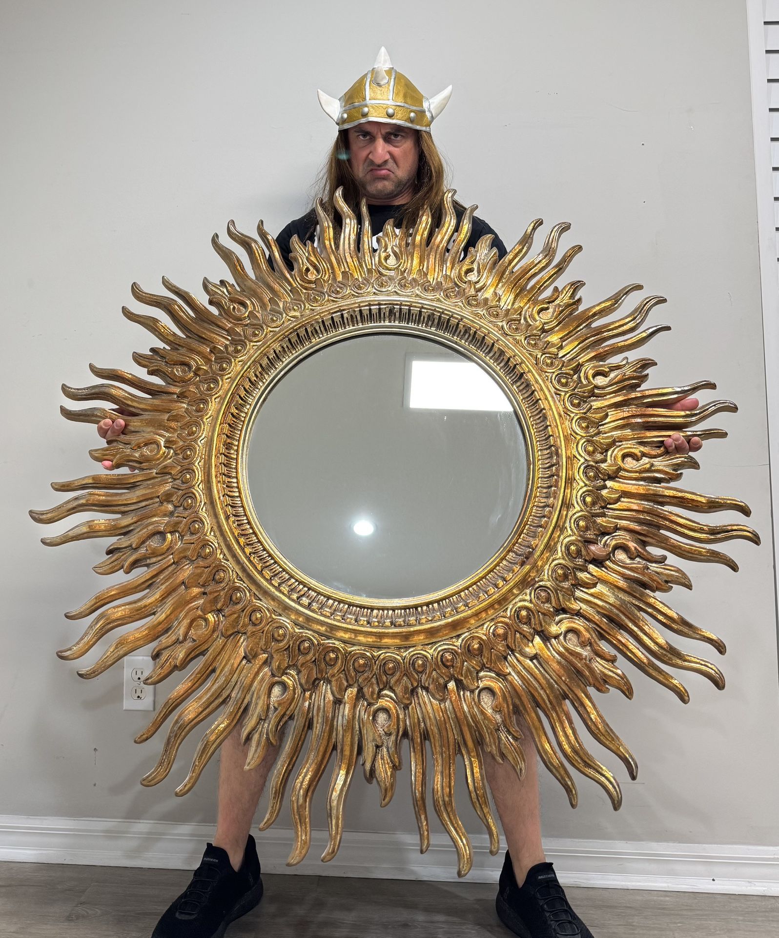 Majestic Vintage 1950s Mid Century Sunburst Mirror! Coastal Decor CAN DELIVER!