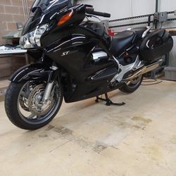 For sale 2012 Honda St 1300 ,2980 miles $9500.