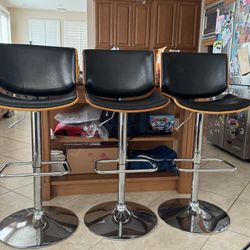 Set of 3 adjustable swivel bar stools