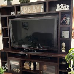 50 Inch TV Center 
