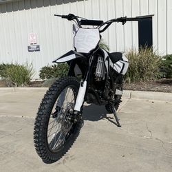 250cc Dirt Bike 