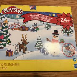 Play-Doh Winter Playset with 24 Containers w/Tools & mat -Advent Calendar NEW