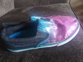 Slip on shoes size 5 1/2 woman's