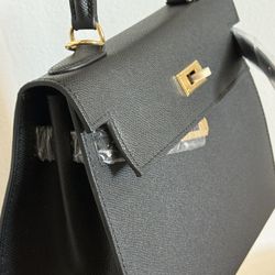 H KELLY 28 ⭐️valentines Day Gift 🎁 