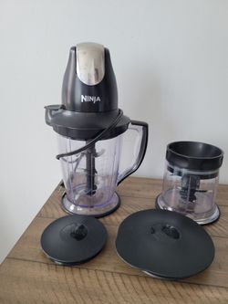 Ninja Blender with Cups and Lids