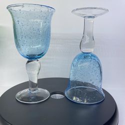 Set Of (2)  Artland Iris Aqua Blue, Clear Base Water Wine Goblets with Controlled Seeded Bubbles. 