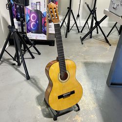 Brand new Acoustic Classic Guitars. Perfect if you are looking to start learning how to play. 