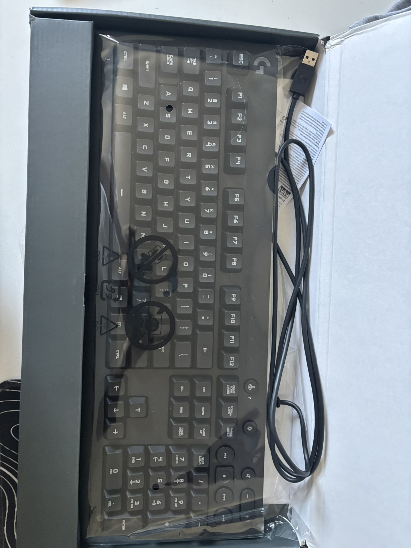 Selling Logitech Keyboard G213