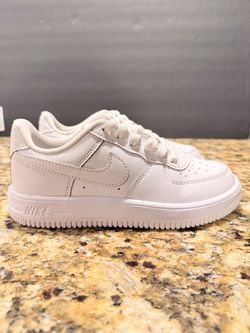 Youth Nike Air Force 1 Low Lace Size 2Y