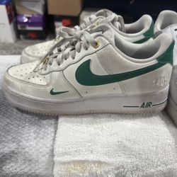 Nike Air Force White Green Black Size 9 No Box