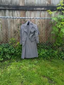 Vintage metal  zipper, polyester material women suit, No tag