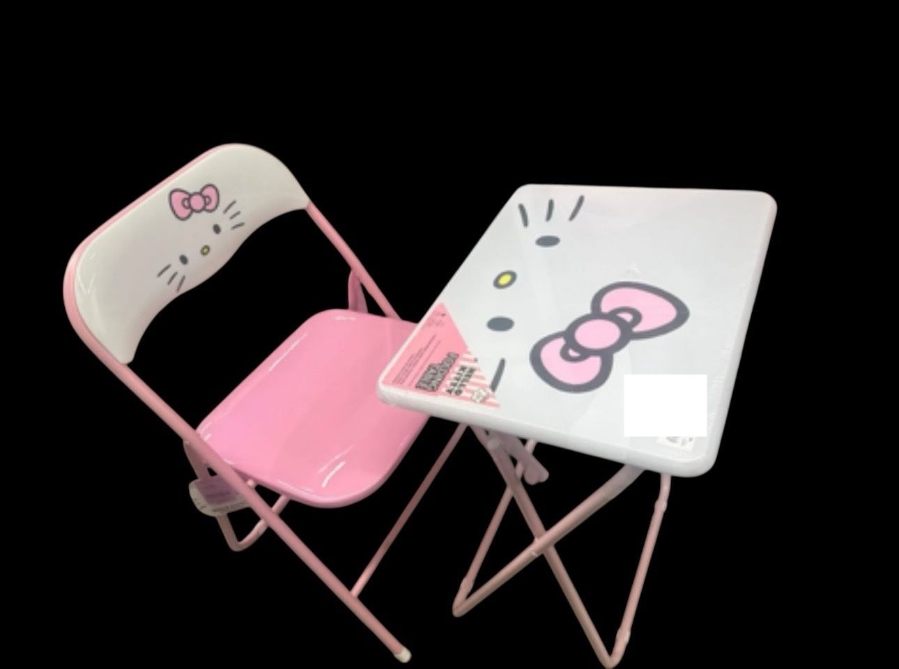 Hello Kitty Tv Tray and chair