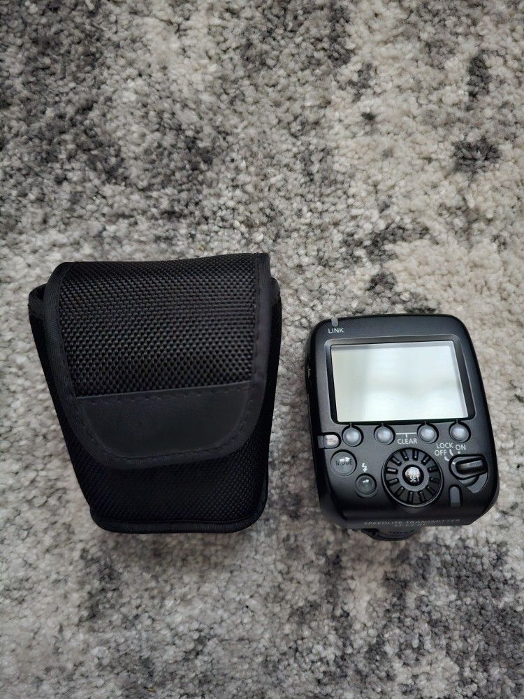 Canon ST-E3-RT Transmitter | Wireless Flash Trigger | Radio Control | Speedlite Commander