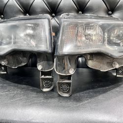 Jeep Grand Cherokee Headlights 